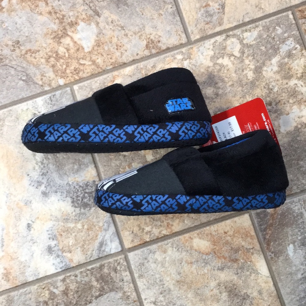 NWT Star Wars Slippers - Picture 3 of 6